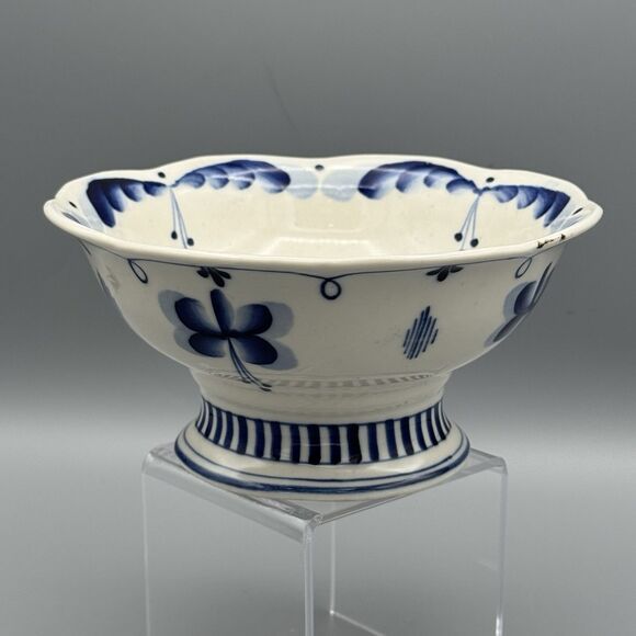 Vtg Gzhel Salad Fruit Bowl Hand Painted USSR Blue White Compote Footed Ceramic - Picture 1 of 10